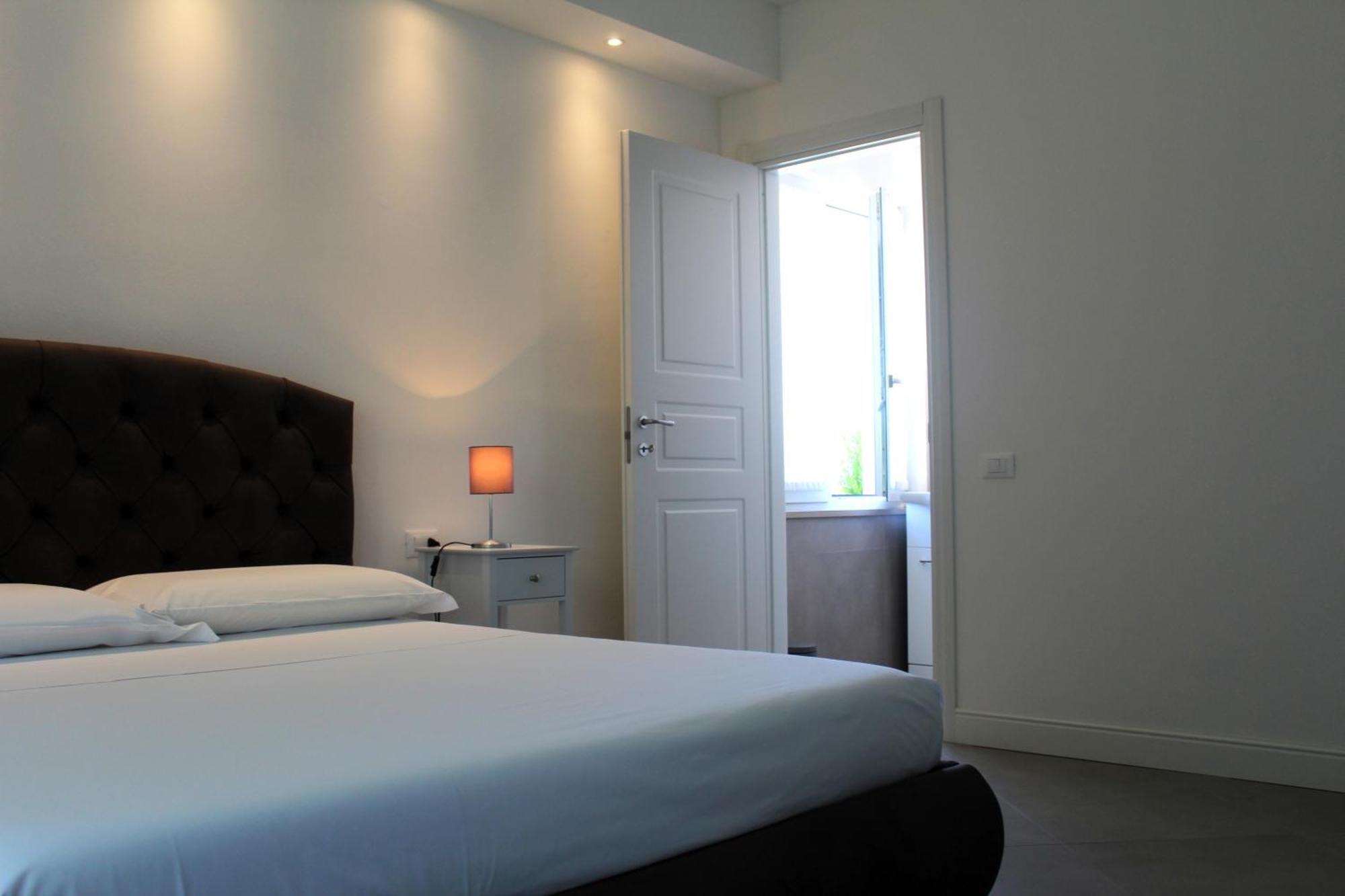 Villa Forte Salvi - Rooms Peschiera del Garda Exteriör bild